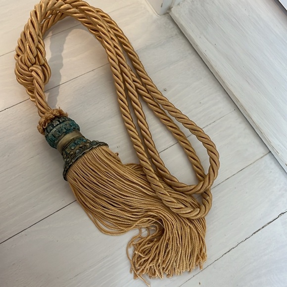 Vintage Gold & Metal Decorative Tassel Tie - Picture 5 of 6